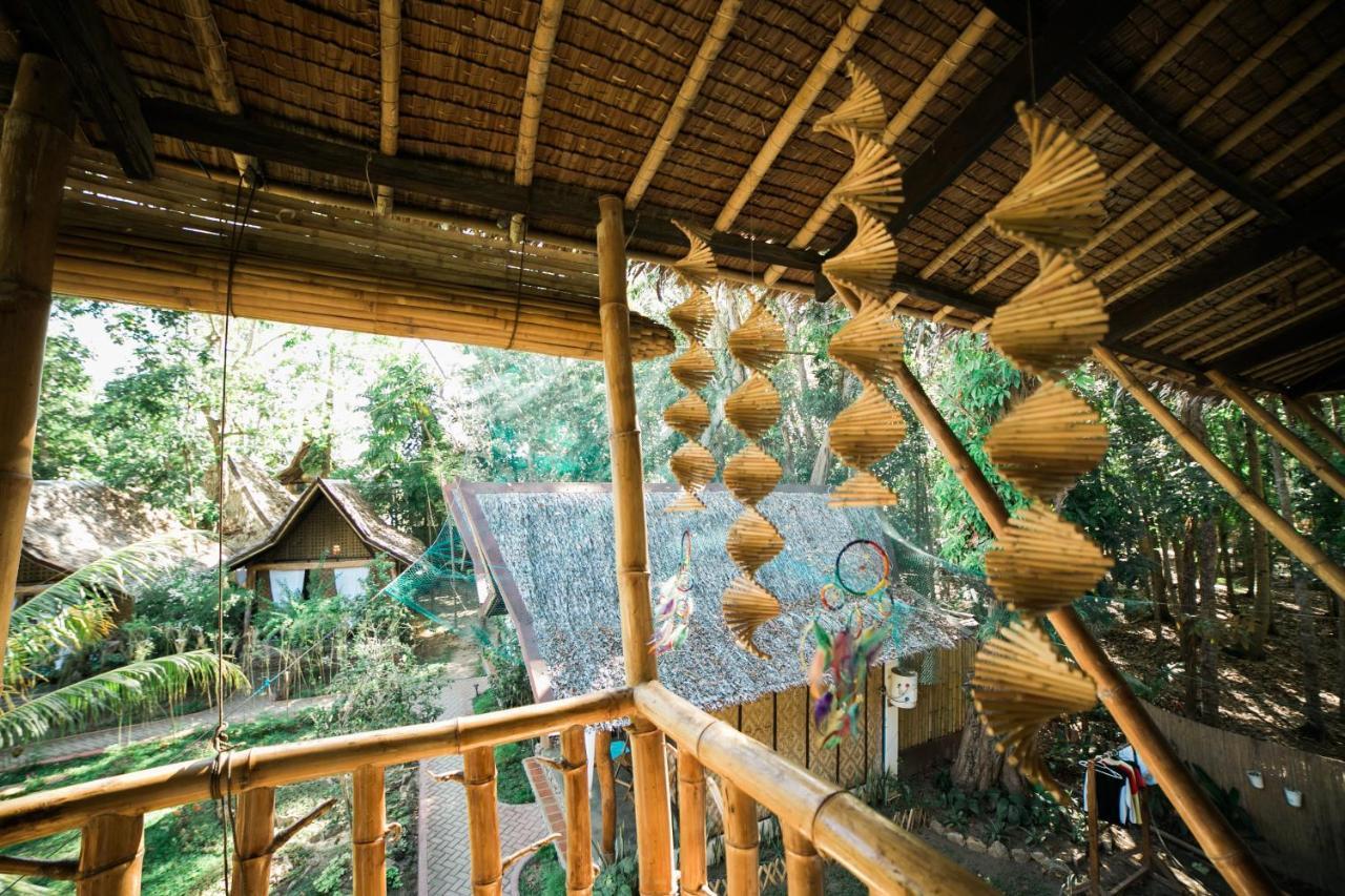 Fox & The Firefly 2* Loboc